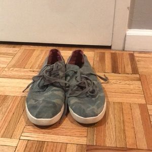 Toms men’s sneakers